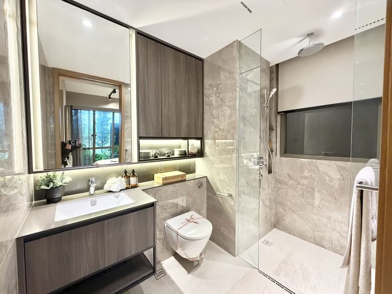 Kassia, 31 Flora Drive, 4 Bedrooms, 1,345 sqft, Condominium For Sale, by Corrine Lee, 500107117 - Bathroom - PropertyGuru.com.sg