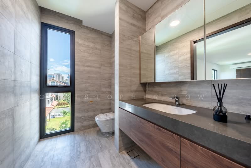 Beautiful Brand New Detached House Grove Drive, Brand New Detached House at Grove Drive, 5 Bedrooms, 12,110 sqft, Bungalow House For Sale, by Christopher Low, 500107121 - Bathroom - PropertyGuru.com.sg