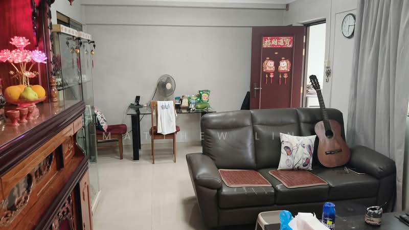 417 Jurong West Street 42, 417 Jurong West Street 42, 3 Bedrooms, 958 sqft, HDB Flat For Sale, by Matthew Lin, 500107122 - Living Room - PropertyGuru.com.sg