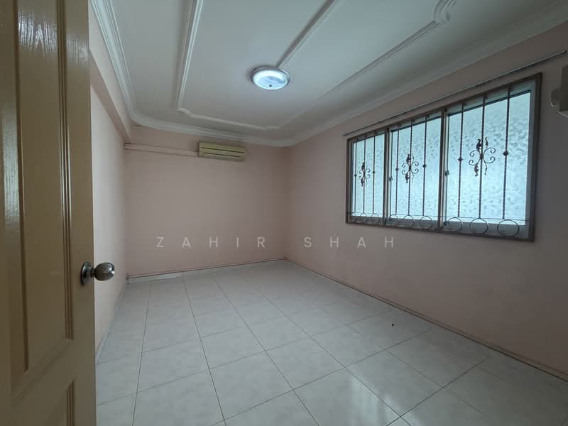 122 Pending Road, 122 Pending Road, 2 Bedrooms, 689 sqft, HDB Flat For Sale, by Zahir Shah, 500107136 - Interior - PropertyGuru.com.sg