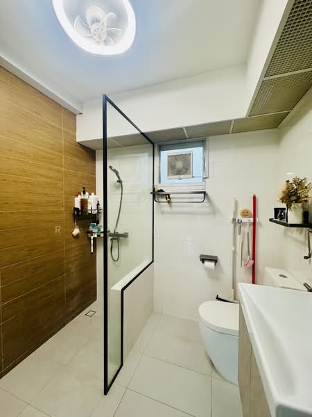 874C Tampines Street 85, 874C Tampines Street 85, 3 Bedrooms, 1,216 sqft, HDB Flat For Sale, by Rachel Yeen, 500107138 - Bathroom - PropertyGuru.com.sg