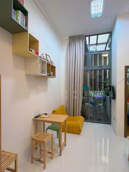 The MKZ, 131 Mackenzie Road, 2 Bedrooms, 495 sqft, Apartment For Sale, by Benjamin Chew, 500107143 - Living Room - PropertyGuru.com.sg