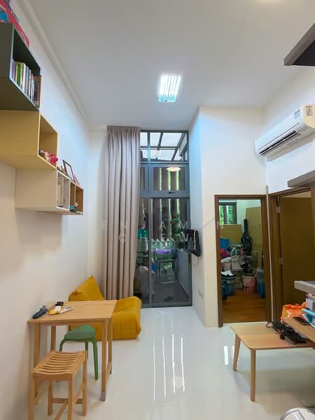 The MKZ, 131 Mackenzie Road, 2 Bedrooms, 495 sqft, Apartment For Sale, by Benjamin Chew, 500107143 - Living Room - PropertyGuru.com.sg