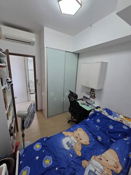 Adria, 12 Derbyshire Road, 2 Bedrooms, 689 sqft, Condominium For Sale, by Ong Kong Joo, 500107172 - Bedroom - PropertyGuru.com.sg