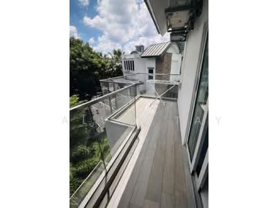 For Rent - Loft @ Stevens