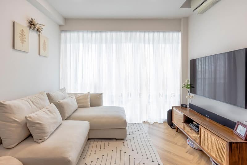 Parc Vera, Hougang Street 32, 2 Bedrooms, 786 sqft, Condominium For Sale, by Qing Jie Ng, 500107178 - Living Room - PropertyGuru.com.sg