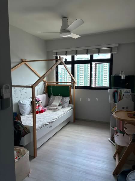 807C Choa Chu Kang Avenue 1, 807C Choa Chu Kang Avenue 1, 3 Bedrooms, 1,206 sqft, HDB Flat For Sale, by Alvin Tay, 500107194 - Bedroom - PropertyGuru.com.sg