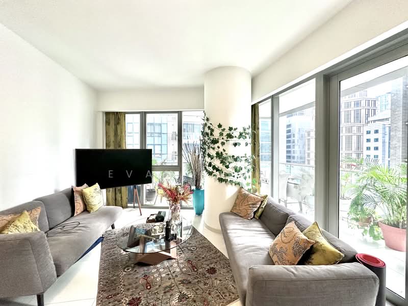 One Shenton, 1 Shenton Way, 2 Bedrooms, 1,108 sqft, Condominium For Sale, by Evan Chung, 500107196 - Living Room - PropertyGuru.com.sg