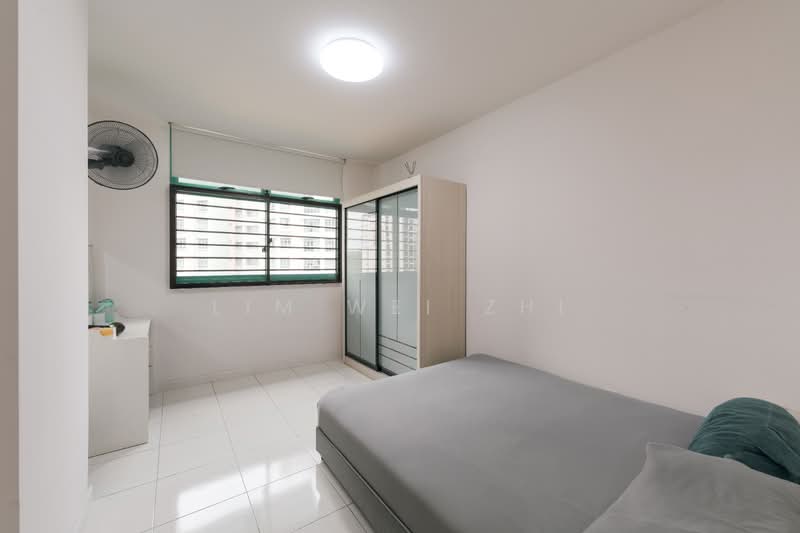 484 Segar Road, 484 Segar Road, 4 Bedrooms, 1,377 sqft, HDB Flat For Sale, by Lim Wei Zhi, 500107210 - Bedroom - PropertyGuru.com.sg