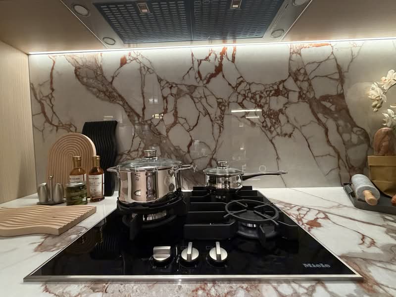 Vela Bay, Bayshore Road, 3 Bedrooms, 893 sqft, Condominium For Sale, by Tracy Teo, 500107224 - Kitchen - PropertyGuru.com.sg
