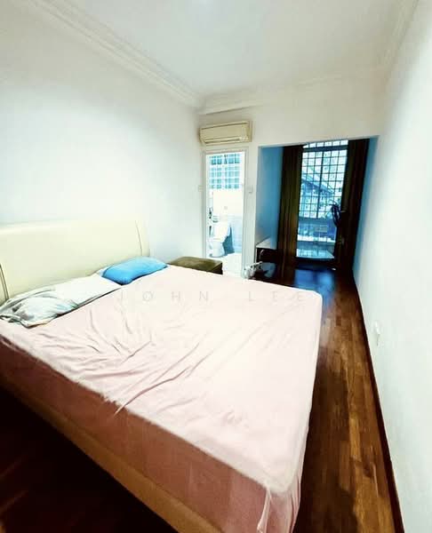 Eastwood Green, 6 Eastwood Green, 7 Bedrooms, 4,600 sqft, Terraced House For Sale, by John Lee, 500107227 - Bedroom - PropertyGuru.com.sg