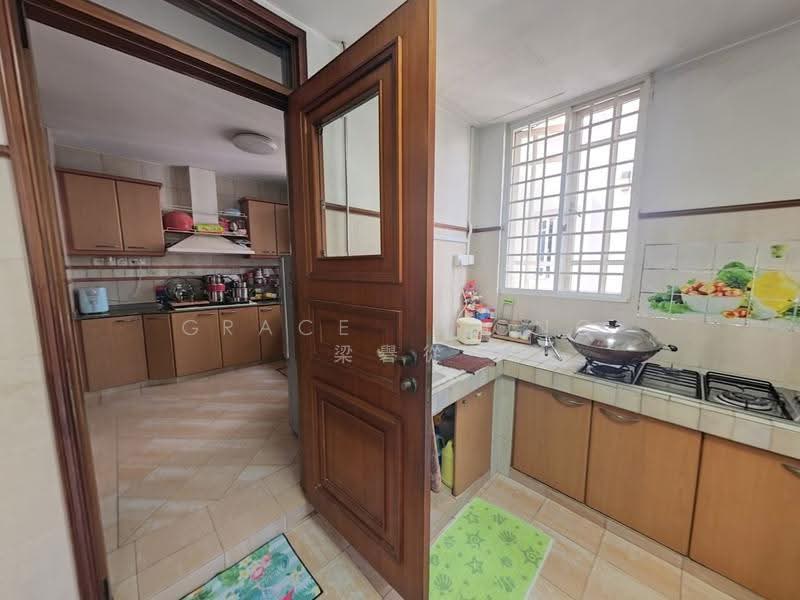 Tai Keng Gardens, Tai Keng Gardens, Hougang / Punggol / Sengkang, 6 Bedrooms, 5,000 sqft, Terraced House For Sale, by Grace LIONG 梁礜從, 500107236 - Kitchen - PropertyGuru.com.sg
