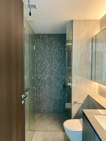 Piccadilly Grand, 3 Northumberland Road, 2 Bedrooms, 646 sqft, Condominium For Rent, by Garry Tan, 500107248 - Bathroom - PropertyGuru.com.sg