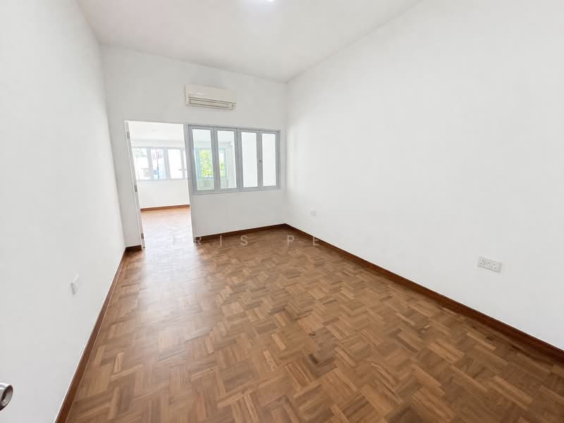 Jln Bunga Rampai, , 4 Bedrooms, 2,450 sqft, Terraced House For Rent, by Iris Peck, 500107262 - Interior - PropertyGuru.com.sg