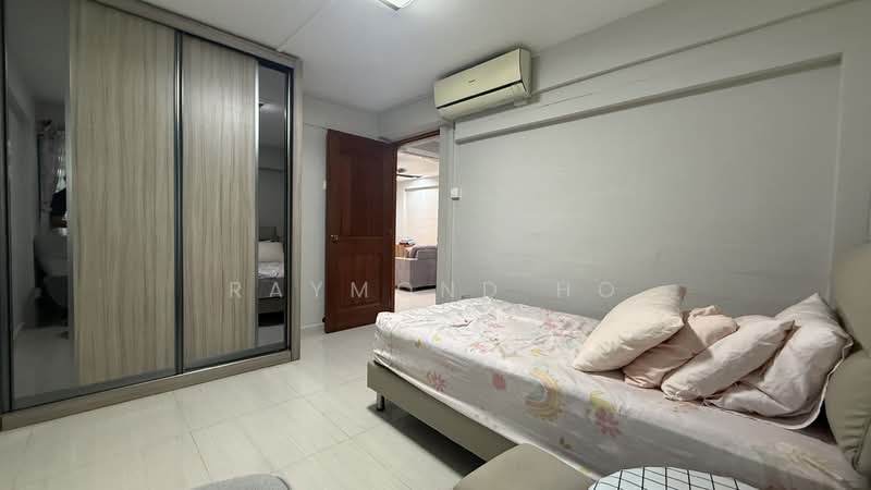 3 Dover Road, 3 Dover Road, 2 Bedrooms, 700 sqft, HDB Flat For Sale, by Raymond Ho, 500107263 - Bedroom - PropertyGuru.com.sg