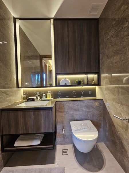 Kassia, 31 Flora Drive, 2 Bedrooms, 657 sqft, Condominium For Sale, by Tushna Cyrus Baxter, 500107265 - Bathroom - PropertyGuru.com.sg