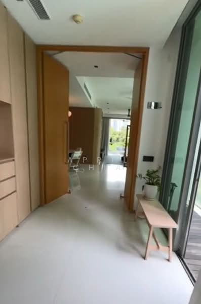 Cliveden at Grange, 100 Grange Road, 4 Bedrooms, 2,842 sqft, Condominium For Rent, by April Chia, 500107272 - Entrance - PropertyGuru.com.sg