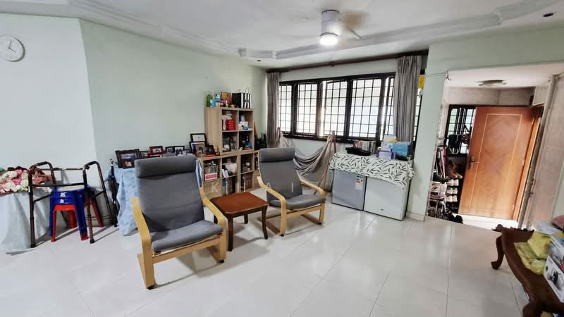 215 Serangoon Avenue 4, 215 Serangoon Avenue 4, 3 Bedrooms, 1,054 sqft, HDB Flat For Sale, by Khai ., 500107274 - Living Room - PropertyGuru.com.sg
