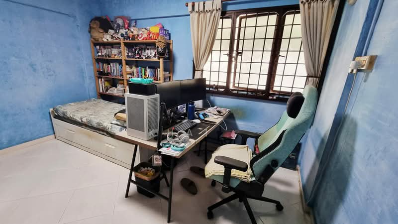 215 Serangoon Avenue 4, 215 Serangoon Avenue 4, 3 Bedrooms, 1,054 sqft, HDB Flat For Sale, by Khai ., 500107274 - Bedroom - PropertyGuru.com.sg