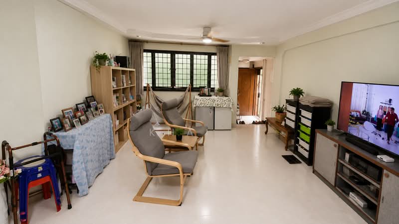215 Serangoon Avenue 4, 215 Serangoon Avenue 4, 3 Bedrooms, 1,054 sqft, HDB Flat For Sale, by Khai ., 500107274 - Living Room - PropertyGuru.com.sg