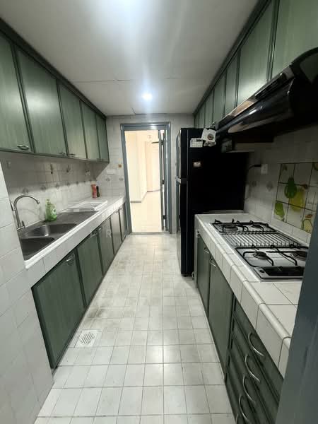 Bullion Park, 160 Lentor Loop, 3 Bedrooms, 1,238 sqft, Condominium For Rent, by Iriss Er, 500107281 - Kitchen - PropertyGuru.com.sg