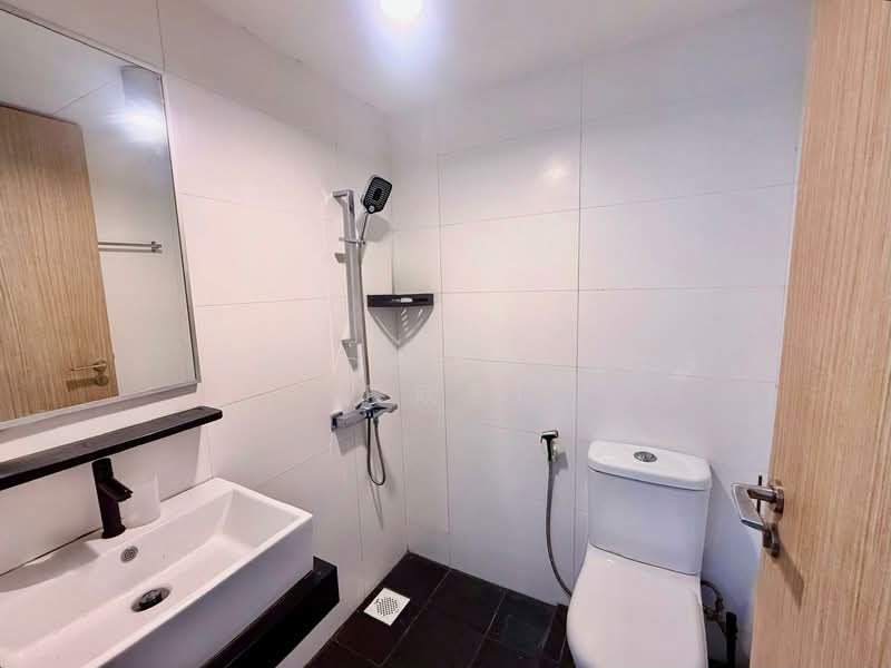 Mackenzie 88, 88 Mackenzie Road, 2 Bedrooms, 840 sqft, Apartment For Sale, by Chloe Leong (廖欣燕）, 500107294 - Bathroom - PropertyGuru.com.sg