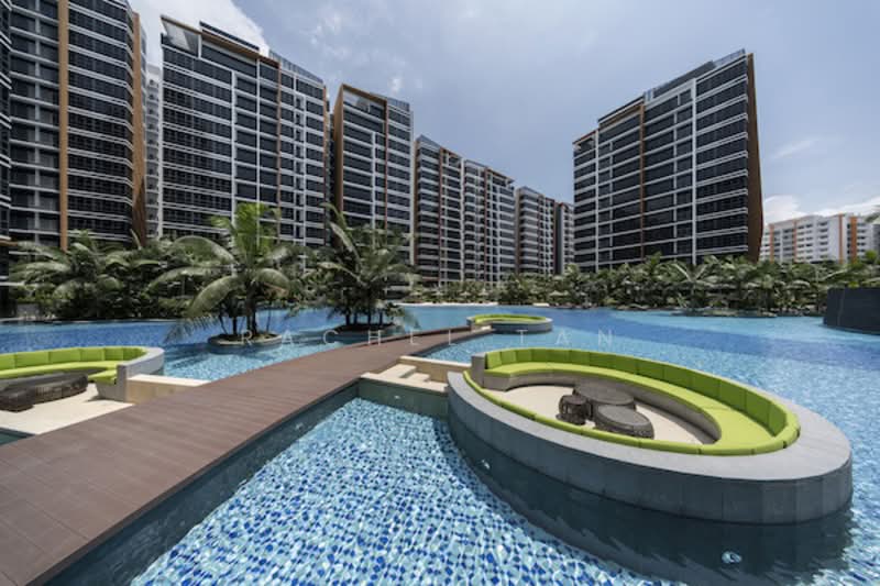 Coco Palms, 21 Pasir Ris Grove, 1 Bedroom, 463 sqft, Condominium For Rent, by Rachel Tan, 500107316 - Pool - PropertyGuru.com.sg