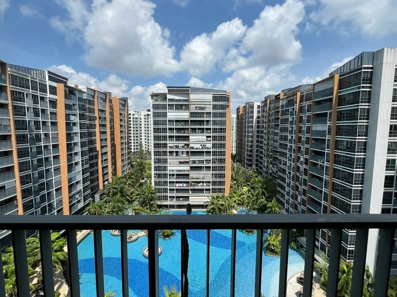 Coco Palms, 21 Pasir Ris Grove, 1 Bedroom, 463 sqft, Condominium For Rent, by Rachel Tan, 500107316 - Exterior - PropertyGuru.com.sg