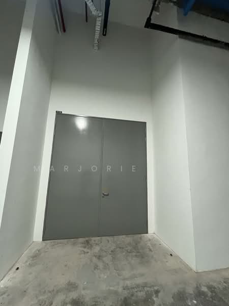 Pasir Panjang 1st Floor 9.5k sf B1 factory/warehouse 200amp hi ceiling, Harbourfront / Telok Blangah, 9,590 sqft, Light Industrial (B1) For Rent, by Marjorie Teo, 500107319 - Entrance - CommercialGuru.com.sg