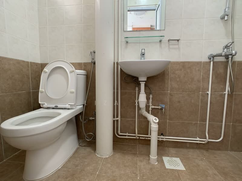 161 Simei Road, 161 Simei Road, 4 Bedrooms, 1,313 sqft, HDB Flat For Sale, by Liza Xu, 500107321 - Bathroom - PropertyGuru.com.sg