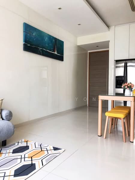 The Metropolitan Condominium, 8 Alexandra View, 2 Bedrooms, 775 sqft, Condominium For Sale, by Mindy Yong, 500107331 - Living Room - PropertyGuru.com.sg