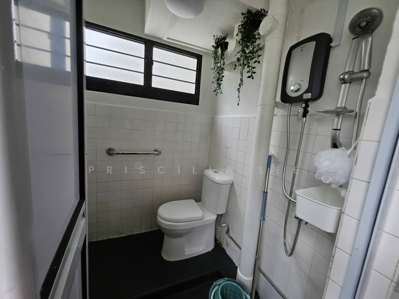 603 Clementi West Street 1, 603 Clementi West Street 1, Room Rental, 100 sqft, HDB Flat For Rent, by Priscilla Lee, 500107332 - Bathroom - PropertyGuru.com.sg