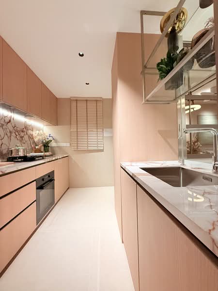 Vela Bay, Bayshore Road, 3 Bedrooms, 883 sqft, Condominium For Sale, by Esther Zou, 500107336 - Kitchen - PropertyGuru.com.sg