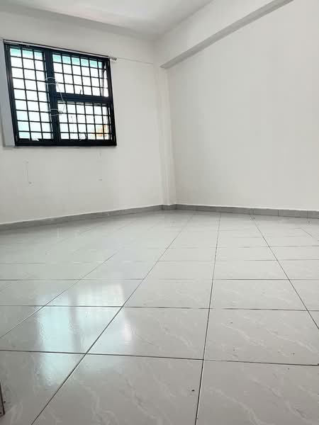 69 Lorong 4 Toa Payoh, 69 Lorong 4 Toa Payoh, 2 Bedrooms, 775 sqft, HDB Flat For Sale, by Leonard Lee, 500107355 - Interior - PropertyGuru.com.sg