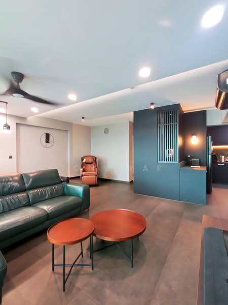 422B Northshore Dr, , 3 Bedrooms, 1,216 sqft, HDB Flat For Sale, by Tony Yap, 500107358 - Living Room - PropertyGuru.com.sg