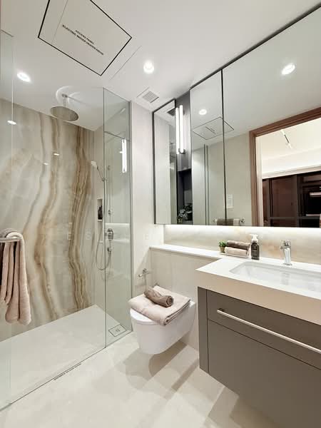 Vela Bay, Bayshore Road, 5 Bedrooms, 1,582 sqft, Condominium For Sale, by Esther Zou, 500107360 - Bathroom - PropertyGuru.com.sg