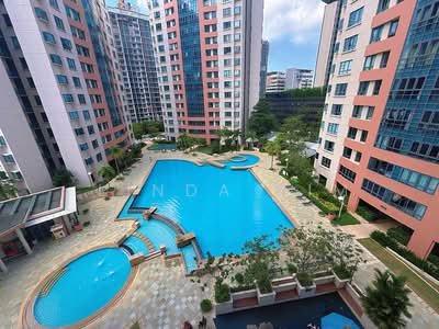 For Sale - 💙D15 FREEHOLD💙1,550sqft 🩵4 bed 3 bath 🏊🏻‍♀️Pool Facing Move-In Ready