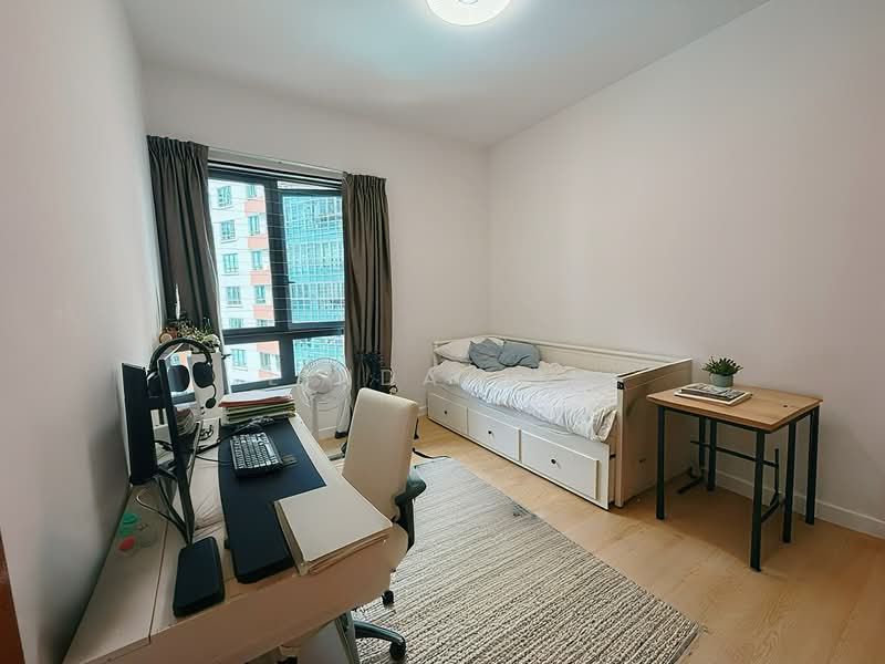 💙D15 FREEHOLD💙1,550sqft 🩵4 bed 3 bath 🏊🏻‍♀️Pool Facing Move-In Ready, , 3 Bedrooms, 1,550 sqft, Condominium For Sale, by Linda Sim, 500107368 - Bedroom 2 - PropertyGuru.com.sg