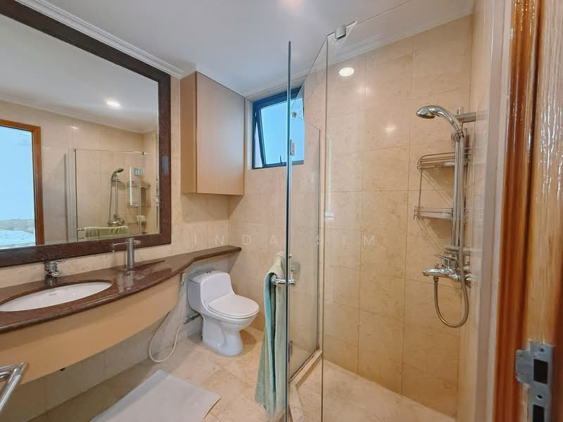 💙D15 FREEHOLD💙1,550sqft 🩵4 bed 3 bath 🏊🏻‍♀️Pool Facing Move-In Ready, , 3 Bedrooms, 1,550 sqft, Condominium For Sale, by Linda Sim, 500107368 - Master Bathroom - PropertyGuru.com.sg