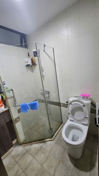 Tanamera Crest, 6 Pari Dedap Walk, 3 Bedrooms, 1,195 sqft, Condominium For Sale, by Jose Loh Zhenhao, 500107371 - Bathroom - PropertyGuru.com.sg