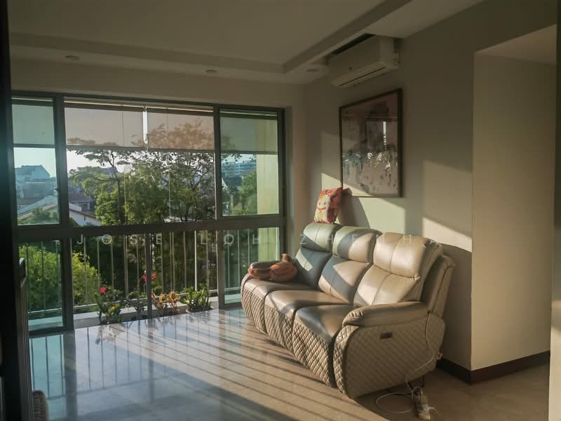 Tanamera Crest, 6 Pari Dedap Walk, 3 Bedrooms, 1,195 sqft, Condominium For Sale, by Jose Loh Zhenhao, 500107371 - Living Room - PropertyGuru.com.sg