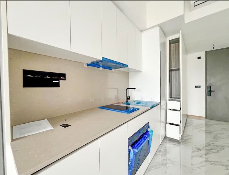 High Floor 1 bedroom with MBS views and quiet SE facing, , 1 Bedroom, 495 sqft, Condominium For Sale, by Homer Lau, 500107375 - Kitchen - PropertyGuru.com.sg