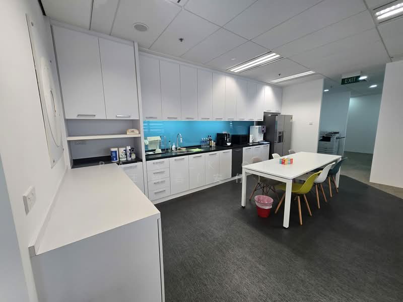 South Beach, 38 South Beach Road, 2,982 sqft, Office For Rent, by Patrick Ong 王鹏若(安仔), 500107381 - Kitchen - CommercialGuru.com.sg