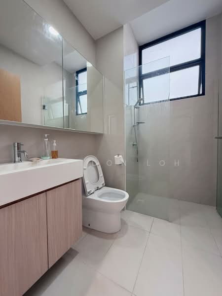 Hillion Residences, 10 Jelebu Road, 2 Bedrooms, 710 sqft, Apartment For Rent, by Brandon Loh, 500107392 - Bathroom - PropertyGuru.com.sg