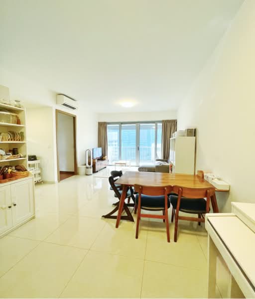 V on Shenton, 5 Shenton Way, 2 Bedrooms, 958 sqft, Condominium For Rent, by Jowell Chia 谢炳耀, 500107409 - Living Room - PropertyGuru.com.sg