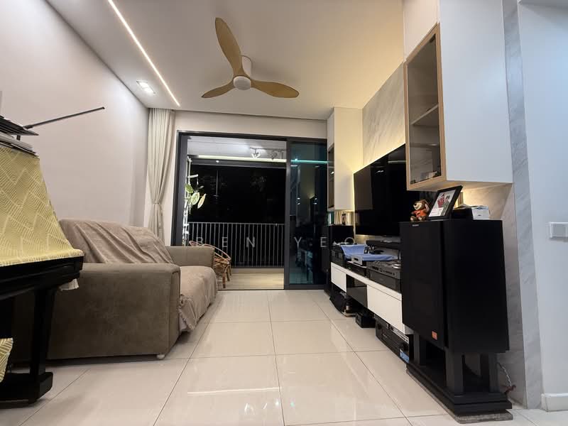 Treasure at Tampines, 57 Tampines Lane, 3 Bedrooms, 1,033 sqft, Condominium For Sale, by Ben Yeo, 500107413 - Living Room - PropertyGuru.com.sg