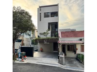 For Sale - ❤️GIANT⚡️OPEN HOUSE! 18th & 19th Apr! Brand New Corner Terrace at Kovan Road w Pool & Jacuzzi
