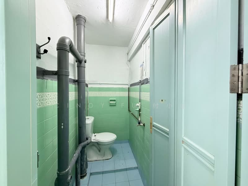 49 Circuit Road, 49 Circuit Road, 2 Bedrooms, 603 sqft, HDB Flat For Sale, by Cindy Fu 付小姐, 500107425 - Bathroom - PropertyGuru.com.sg