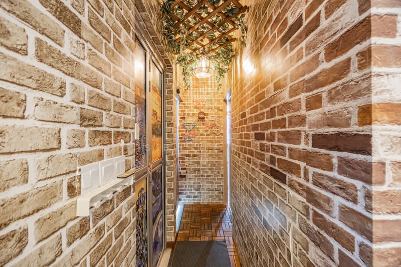 232C Sumang Lane, 232C Sumang Lane, 1 Bedroom, 409 sqft, HDB Flat For Sale, by Kelly Tan, 500107430 - Corridor - PropertyGuru.com.sg