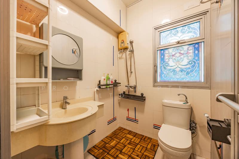 232C Sumang Lane, 232C Sumang Lane, 1 Bedroom, 409 sqft, HDB Flat For Sale, by Kelly Tan, 500107430 - Bathroom - PropertyGuru.com.sg